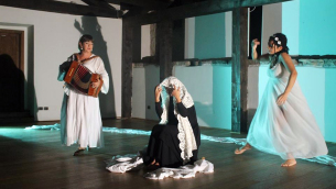 Medea a Camarinas della compagnia «Teatro B. Brecht», domani al Teatro Grandinetti di Lamezia