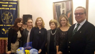 Da sinistra, nella foto: Francesca Bellantone, Irene Carnovale, Alma Battaglia, Enza Galati, Serena Perri, Franco Feroleto de Maria