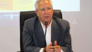 Il dottore Giuseppe Perri, direttore generale dell'Asp di Catanzaro