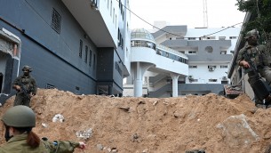Arresto direttore al Shifa, Israele: "Con lui ospedale centro comando Hamas"