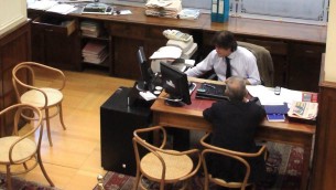Bancari, contratto firmato: 435 euro di aumento e riduzione orario di lavoro