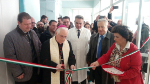 L'inaugurazione dell'ambulatorio di Oncologia, avvenuta lo scorso anno (Foto tratta da ilreventino.it)