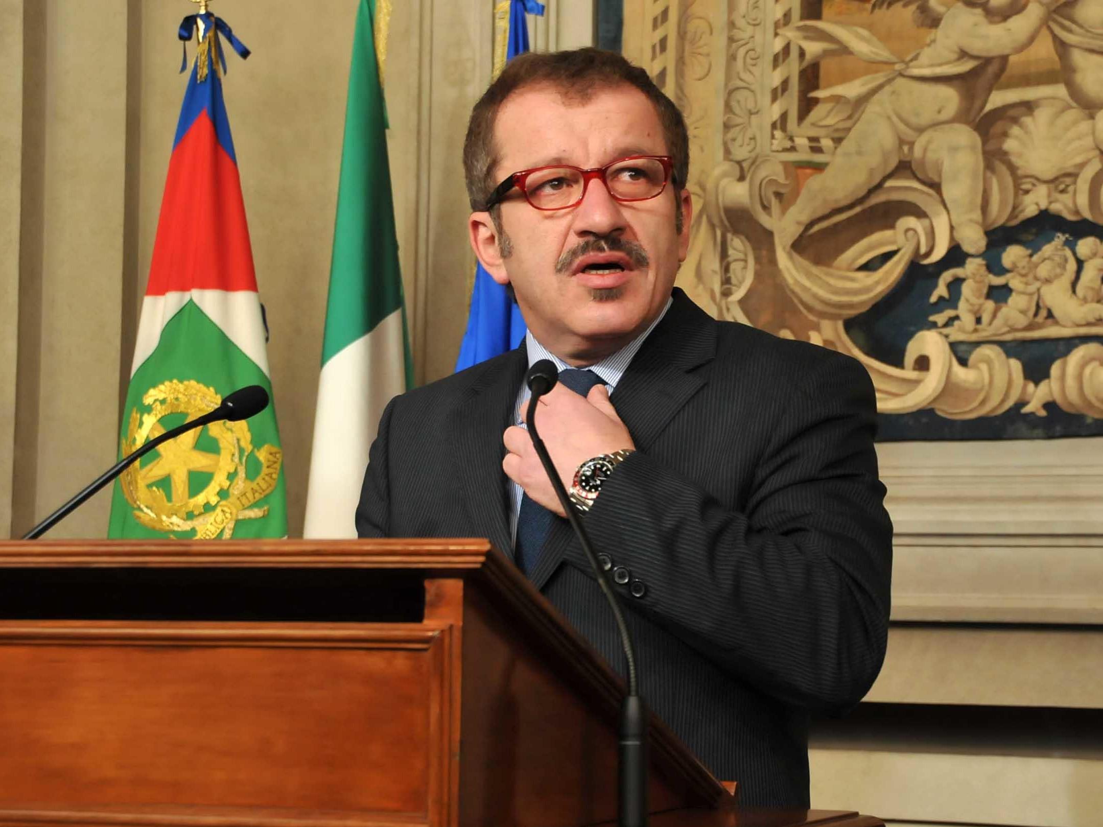 Funerali di Stato per Maroni, le esequie domani a Varese