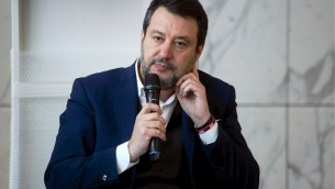 Governo, Salvini: "Più cercano di allontanarmi da Meloni più ci uniscono"