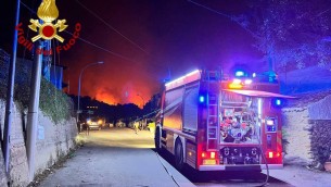 Incendi Sicilia, Palermo e tutta la provincia nella morsa del fuoco - Video