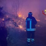Incendio a Montegrino Valtravaglia, in fiamme decine di ettari di bosco