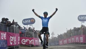 Lorenzo Fortunato è il re dello Zoncolan, sua la 14esima tappa del Giro