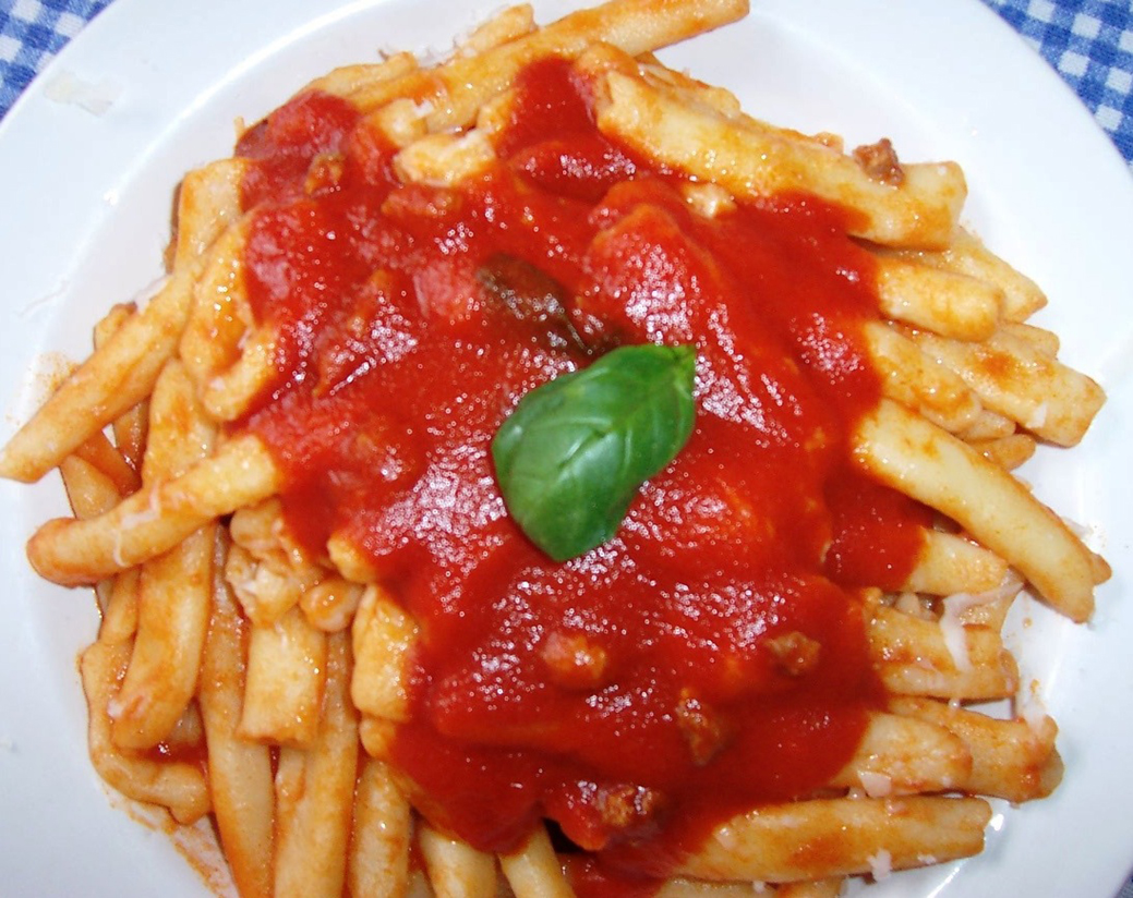 Maccaroni Mit Oliven Hirsch Sugo - Rezepte Suchen
