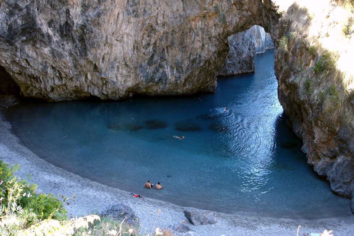 La spiaggetta dell’Arcomagno a San Nicola Arcella