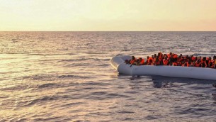 Migranti, ancora sbarchi a Lampedusa: 2mila in 24 ore