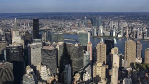 Migranti, Manhattan come Lampedusa: assediata dagli arrivi