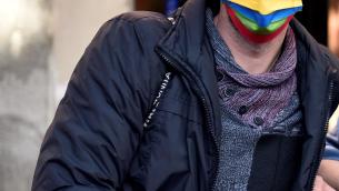 Omofobia, 16enne aggredito a calci e pugni: "Non vogliamo gay in famiglia"