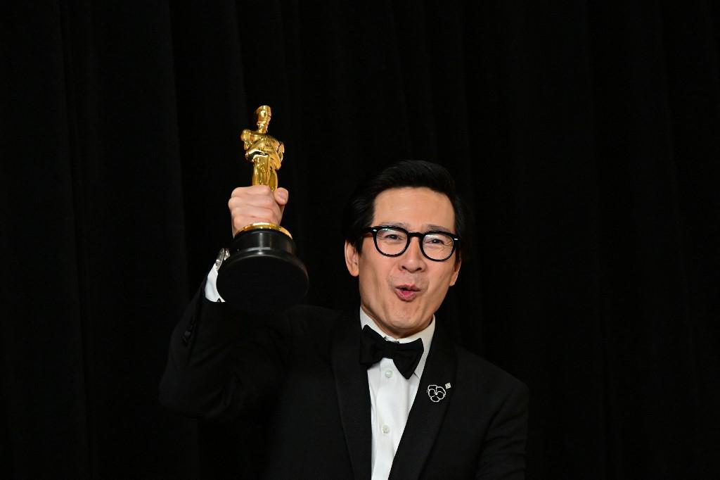Oscar 2023, vince Ke Huy Quan: il 'bambino' di Indiana Jones e dei Goonies