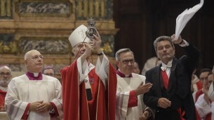 San Gennaro, miracolo si ripete: il sangue si è sciolto