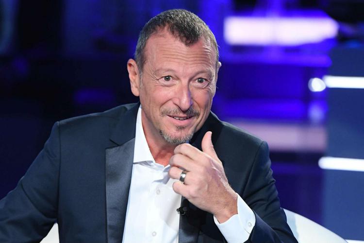 Sanremo 2023, Amadeus su Zelensky: "Domani capiremo cosa succederà"