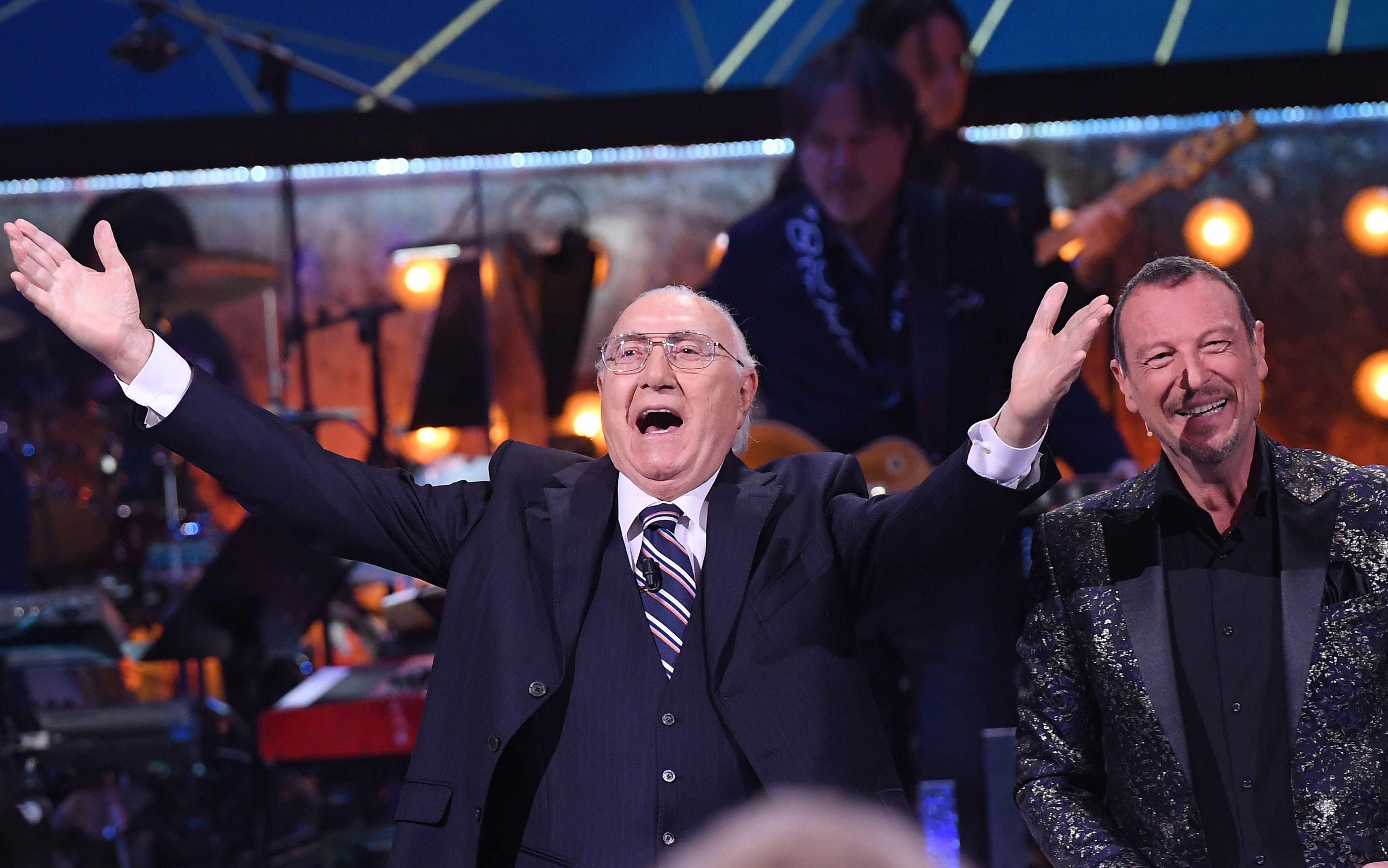 Sanremo 2023, Baudo: "Bel Festival, spero di resistere davanti a tv fino alla fine"
