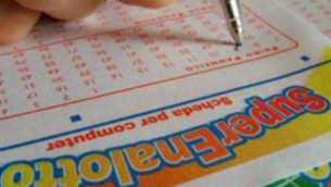 Superenalotto, numeri combinazione vincente oggi 23 novembre 2023