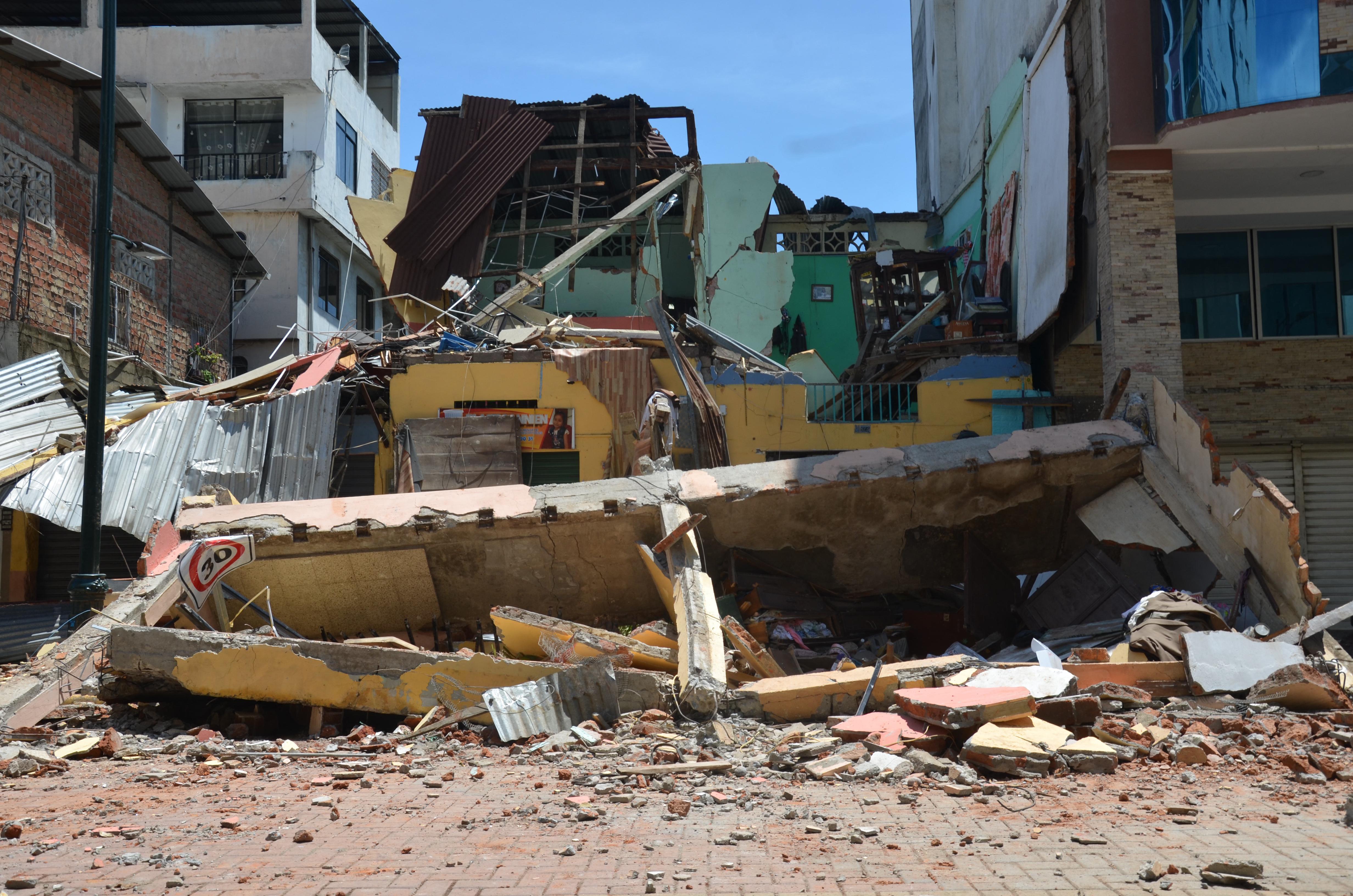 Terremoto in Ecuador, almeno 15 morti