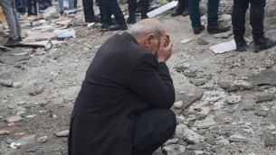 Terremoto Turchia, Erdogan: "E' il più forte dal 1939"