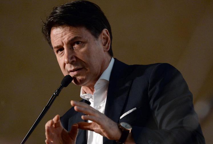 Ucraina, Conte: "Rischio guerra mondiale, Ue apra un negoziato"