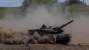 Ucraina, Germania consegna primi tank Leopard 2