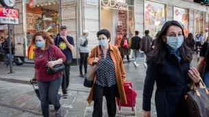Zona rossa e nuova stretta Dpcm, oggi incontro governo-Regioni