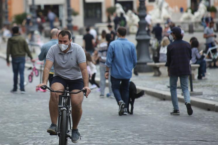 1 maggio 2021, regole: zona gialla, arancione e rossa