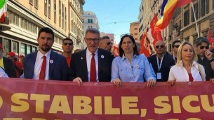 1 maggio, Schlein in piazza con la Cgil: "Andiamo a votare 5 sì ai referendum"