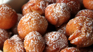 1000full-castagnole-italian-sweet-fried-dough-balls
