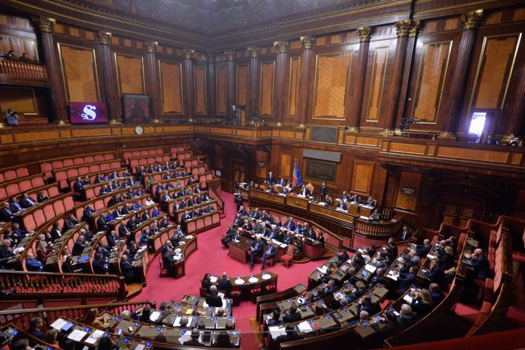 25 aprile, sfida mozioni al Senato
