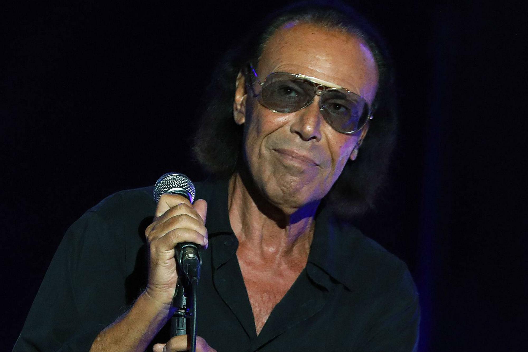 8 marzo, Venditti chiama Fiorello: "Auguri a tutte le donne del mondo" - Video