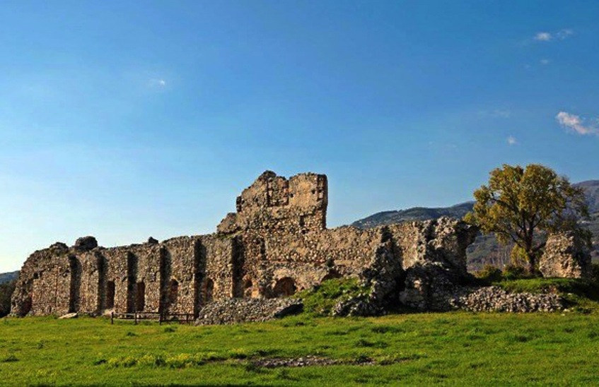 abbazia-benedettina-facciata