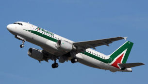 aereo-volo-decollo-alitalia