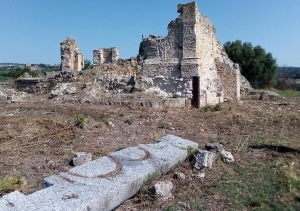 Resti Abbazia SS Trinità Mileto (foto Ciappina)