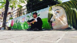 antonio-saladino-davanti-al-murales-finito