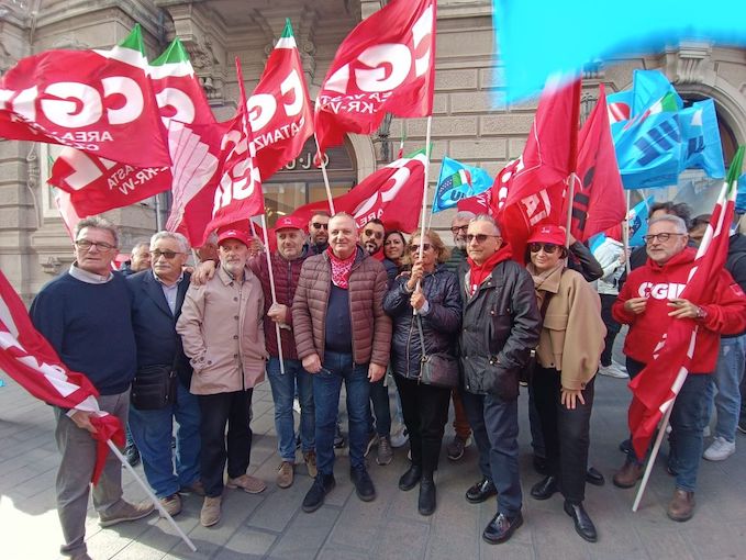 area-vasta-cgil-in-piazza