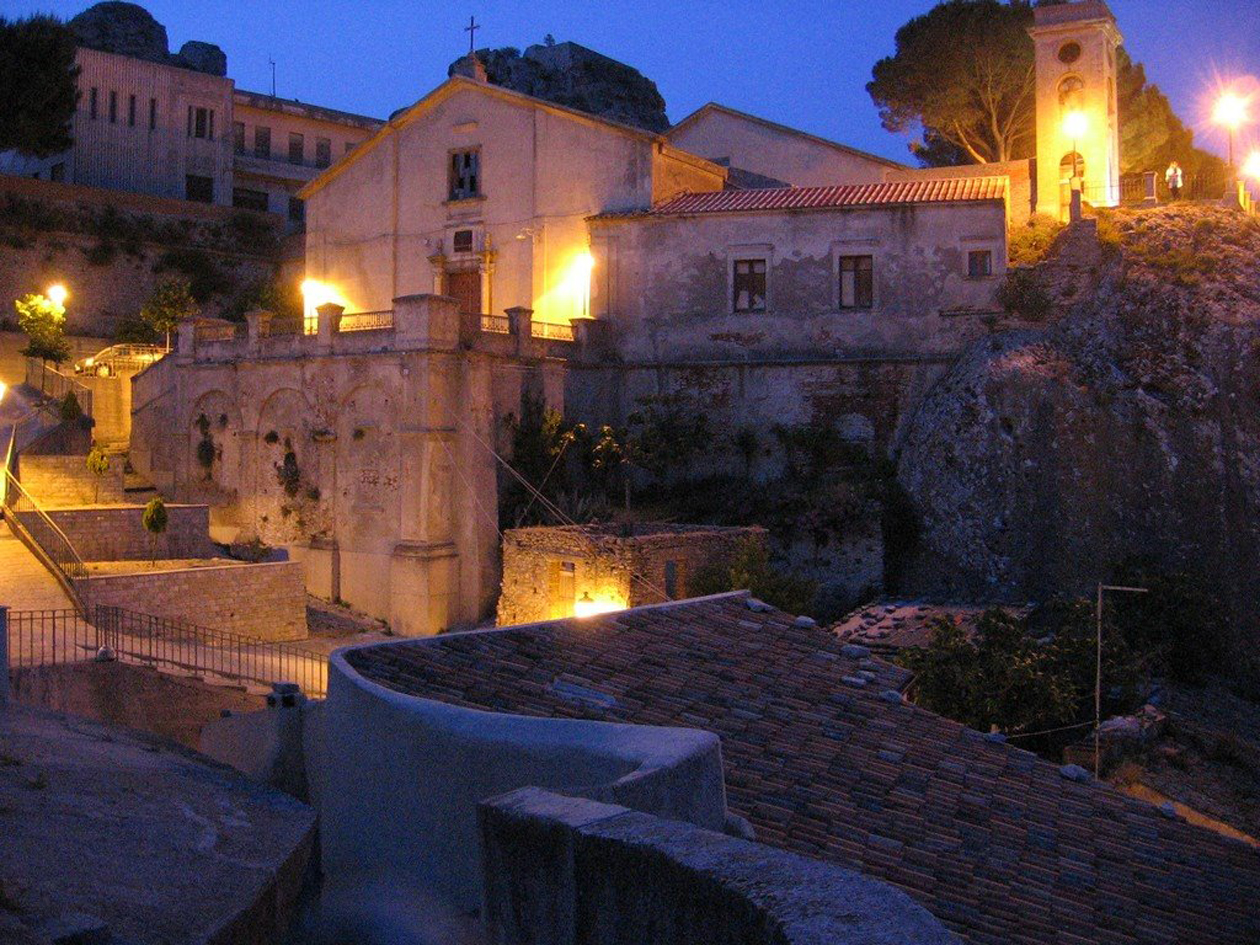 La cattedrale di Bova Superiore