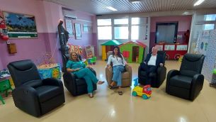 caloiero-con-i-componenti-dellassociazione-chiara-campisano-e-leo-teocoli