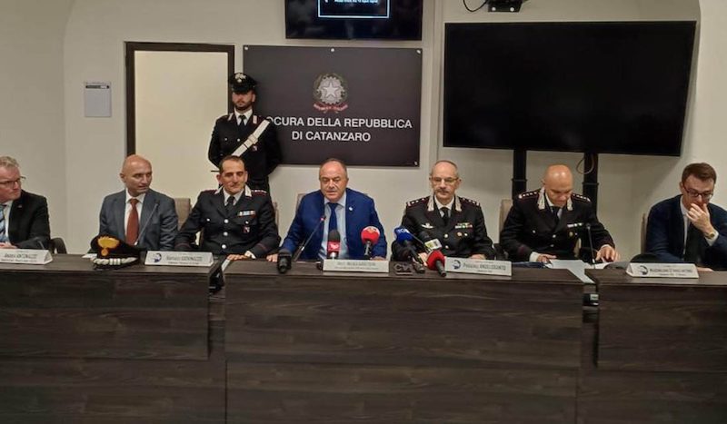 conferenza-stampa-operazione-glicine-1080x630