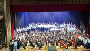coro-teatro-grandinetti-1