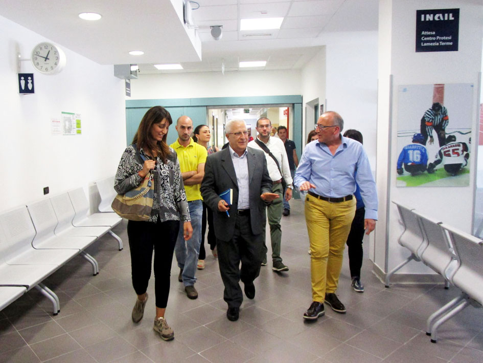dg-perri_con_il_nuovo_personale