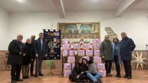 donazioni-uova-e-colombe-del-lions-club-catanzaro-host