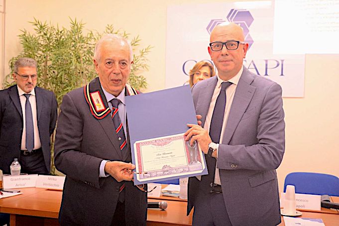 francesco-napoli-nominato-socio-benemerito-dellarma-dei-carabinieri