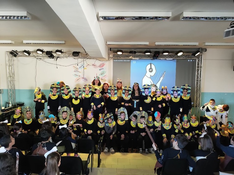 gli-studenti-dellistituto-comprensivo-gatti-manzoni-augruso-2