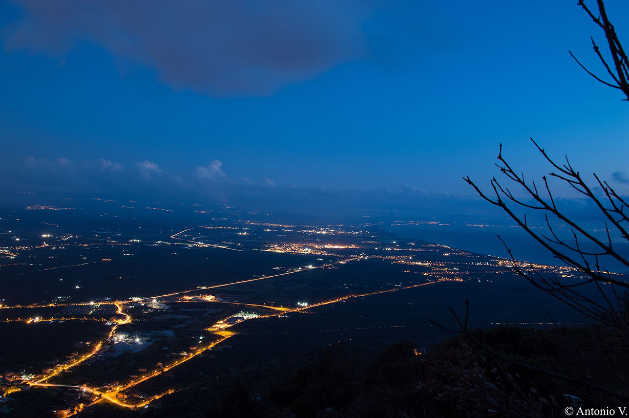 Il Golfo di Lamezia visto dal Monte Sant'Elia (Foto di Antonio Vaccaro)
