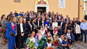il-presidente-begaj-nella-sua-tappa-a-macchia-albanese