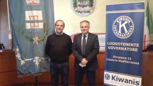 il-sindaco-di-santo-stefano-in-aspromonte-franco-malara-e-il-luogotenente-del-kiwanis-rosario-previtera