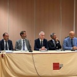 il-tavolo-della-conferenza