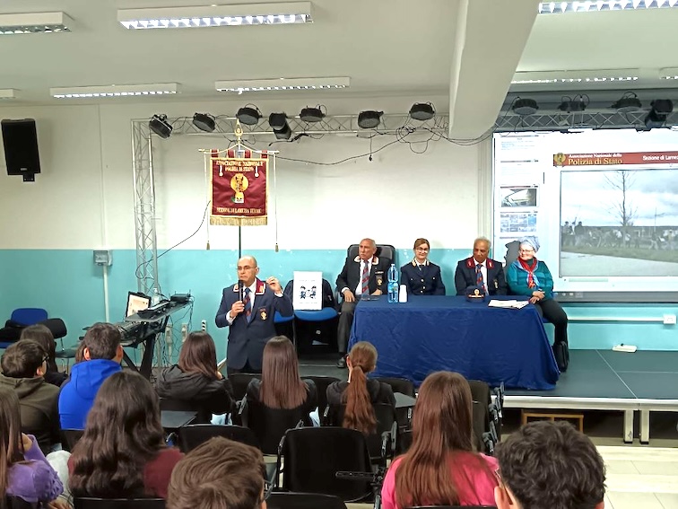 incontro-alla-scuola-media-manzoni-2