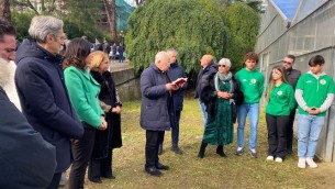 mons-checchinato-benedice-la-strumentazione-dellagrario-di-cosenza